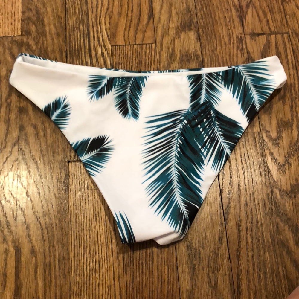 Bikini Bottom - Picture 2 of 4